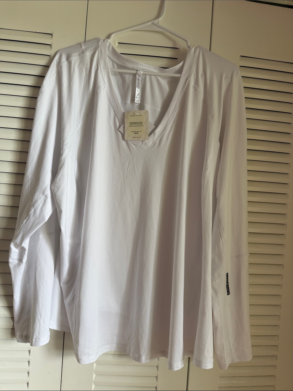 Fabletics White V-Neck Long Sleeve Tee